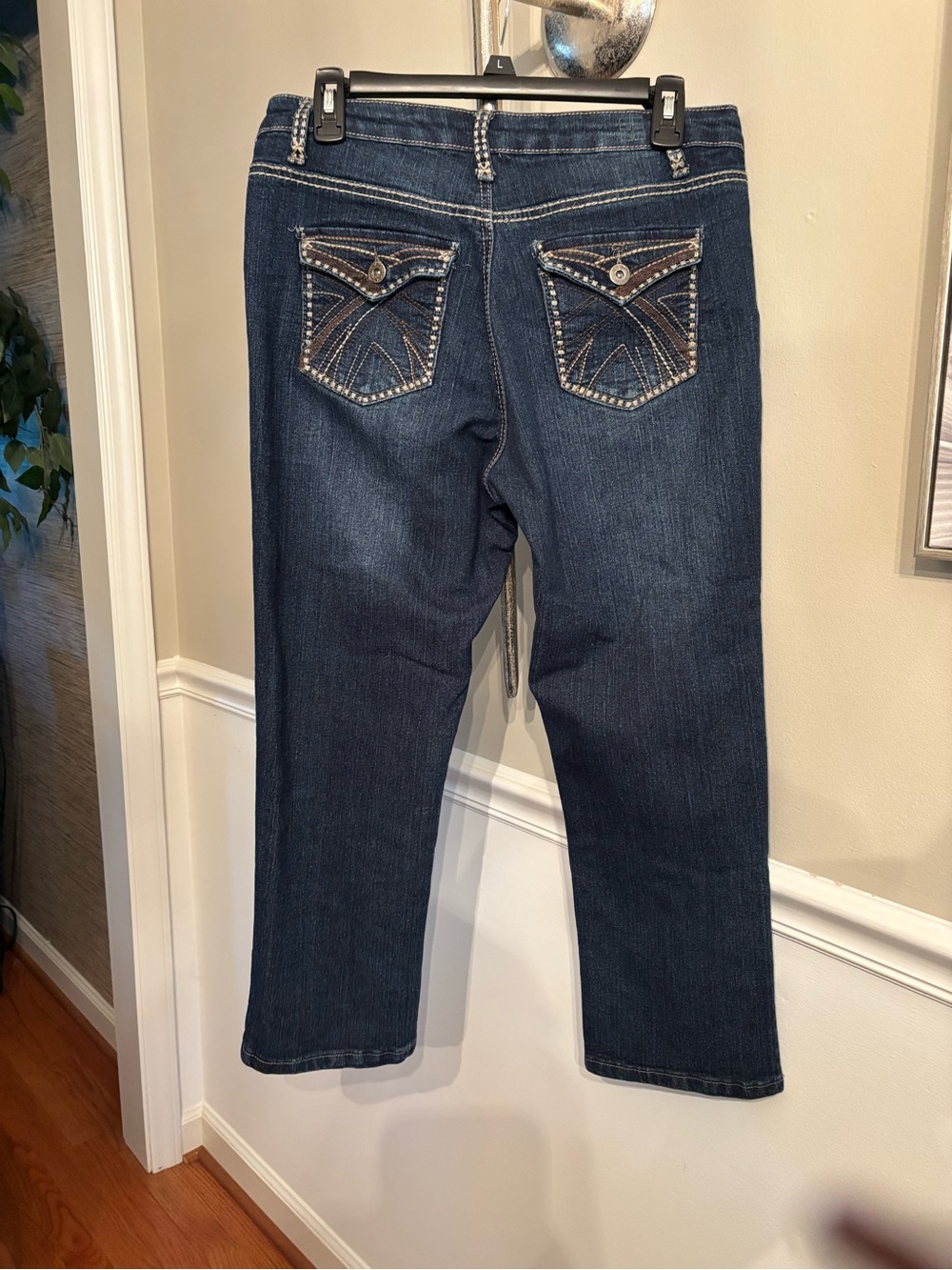 Salt Works Women’s Cropped Denim Jeans - Picture 5 of 5
